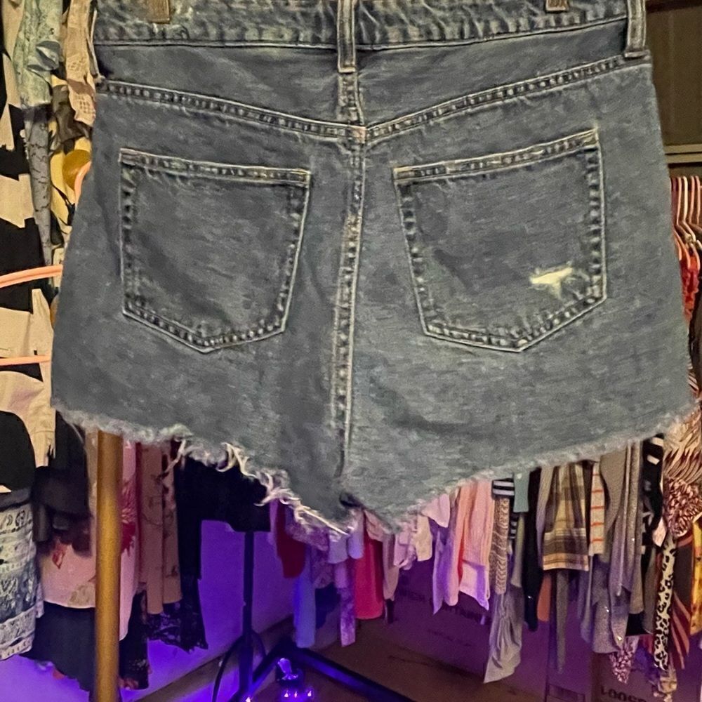 HM size 8 - Picture 2 of 4